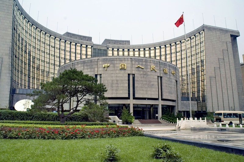 Chinese Banks Slash Key Interest Rate